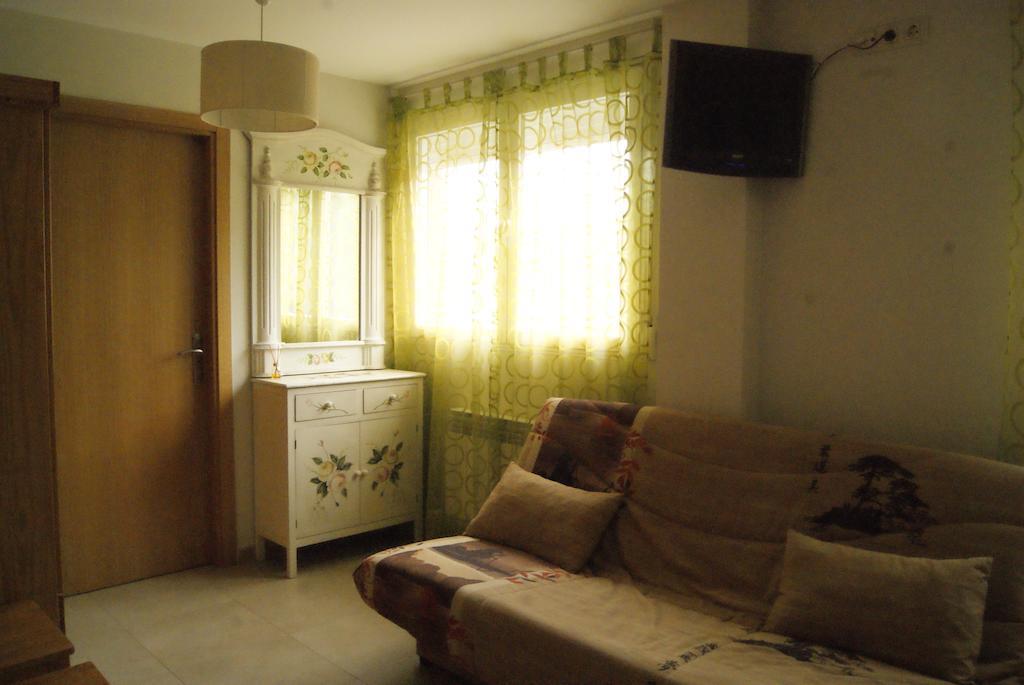 Hostal Penacardena Igea Exterior photo